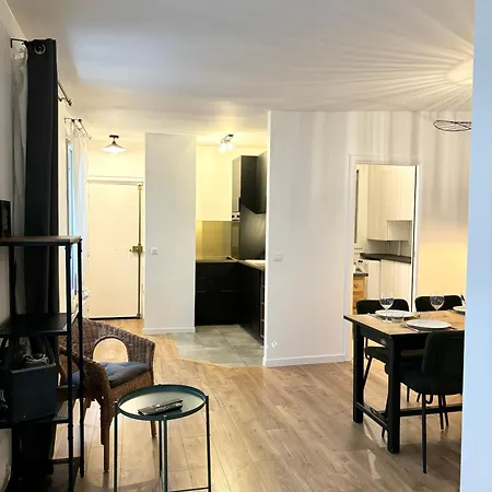 Apartment Petit Coin De Paradis Proche Gare De L'est Paris